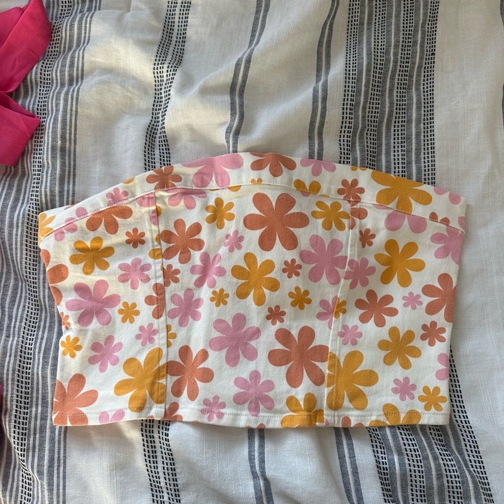 flowery tube top from Madida Clothing!